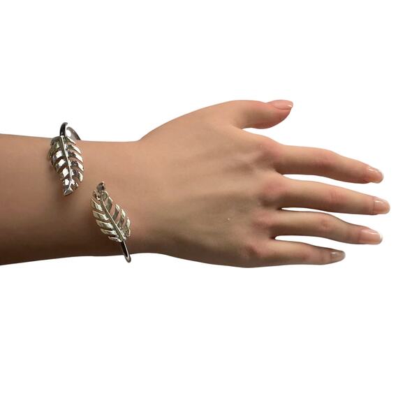 Kinsley Armelle Laurel Leaf Bracelet - Silver Ion Plated - Picture 11 of 13